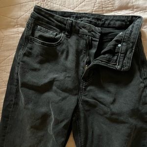 American Eagle Women’s Curvy Mom Jeans Washed Black